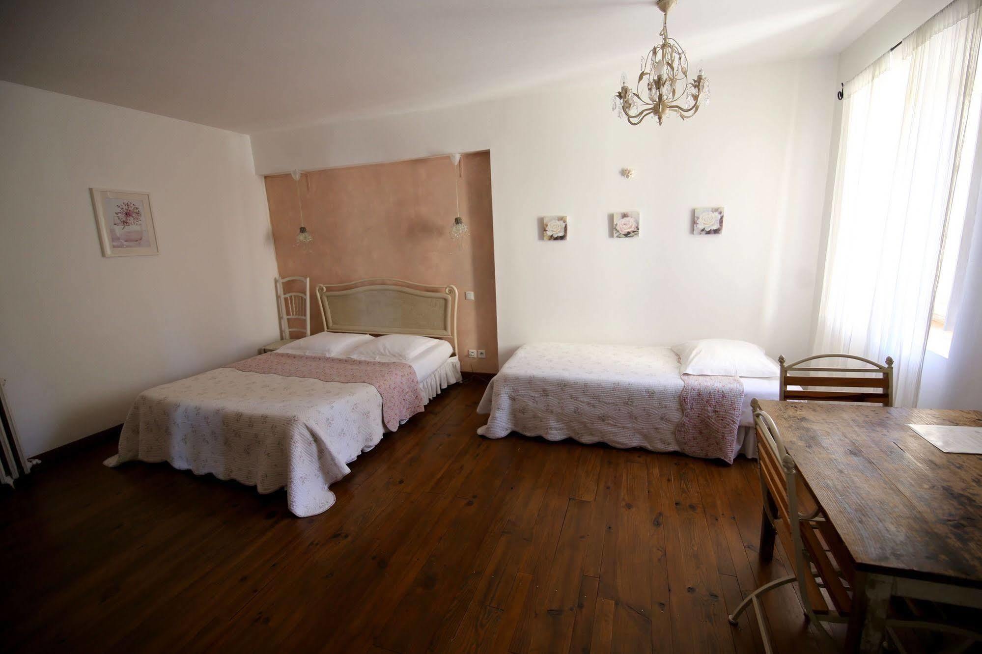 Domaine De Marseillens Bed and Breakfast Palaja Exteriör bild
